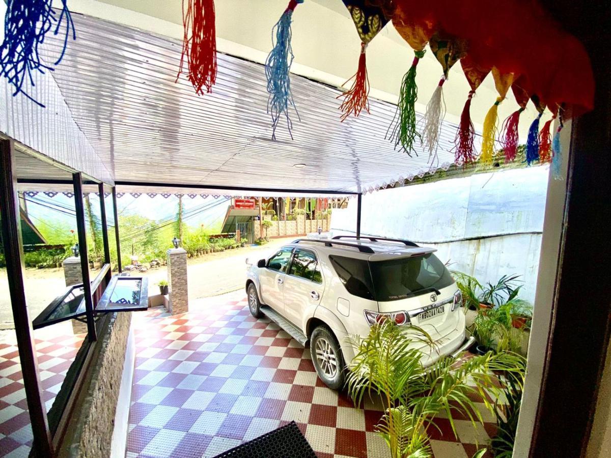 Daksha Pelling Nest Hotel Exterior foto