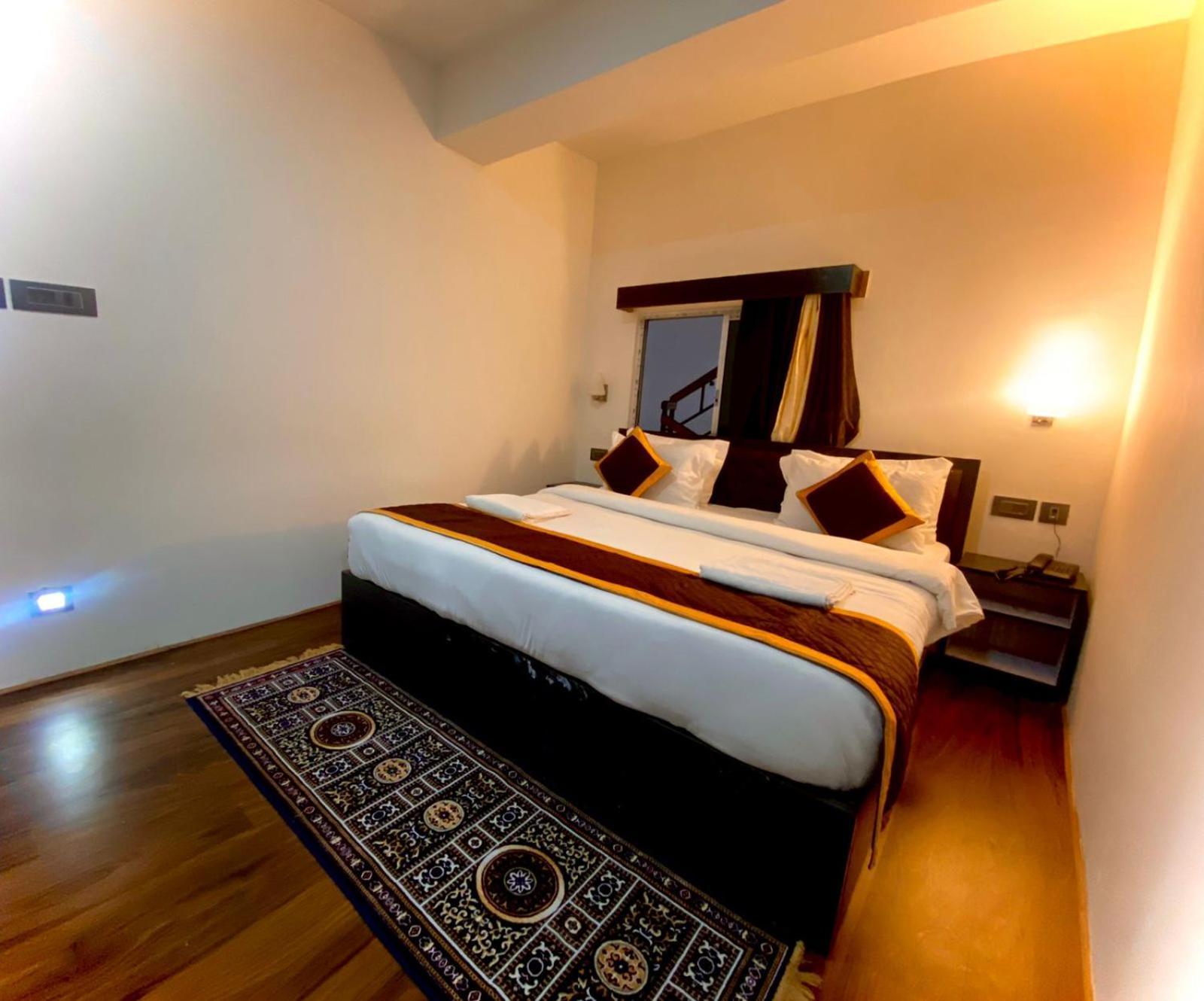 Daksha Pelling Nest Hotel Exterior foto
